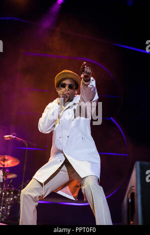 Toronto, CANADA. 27th Sep, 2018. Singer Leon Bridges performs in concert at RBC Echo Beach. Toronto, CANADA. Stock Photo