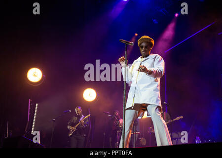 Toronto, CANADA. 27th Sep, 2018. Singer Leon Bridges performs in concert at RBC Echo Beach. Toronto, CANADA. Stock Photo