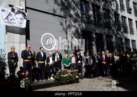 Brussels, Belgium. 27th Sep. 2018. Relaives and parents of late British Labour MP Jo Cox take part in the inauguration of a square named after Jo Cox, a British Labour MP who was killed in 2016. Alexandros Michailidis/Alamy Live News Stock Photo