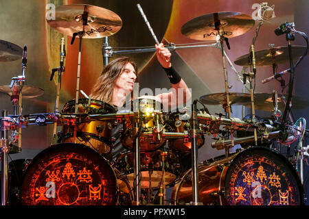 September 26, 2018 - San Diego, California, U.S - SCOTT TRAVIS Performing with JUDAS PRIEST at Mattress Firm Amphitheatre in Chula Vista, California on Sept 26, 2018 (Credit Image: © Marissa Carter/ZUMA Wire) Stock Photo