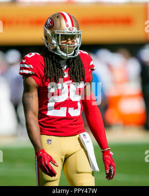 Santa Clara, California, USA. 11th Jan, 2020. 25 Richard Sherman making the  run out during the NFC Divisional Game, Minnesota Vikings vs. San Francisco  49ers game on January 11, 2020. Credit: Dalton