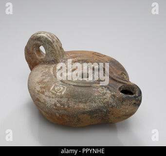Lamp, South Anatolia, Anatolia; 1st - 4th century; Terracotta; 2.4 x 5.1 x 7.2 cm, 15,16 x 2 x 2 13,16 in Stock Photo