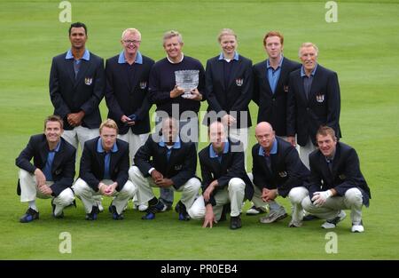 The All*Star Cup Celebrity Golf Tournament gets under way at the Celtic Manor Resort, Newport, South Wales today ( Saturday 26/8/06 ) with the American and European teams posing for team pictures before the start of the event. The European Team is pictured. Left to right front are Actor Bradley Walsh, Singer Ronan Keating, footballer Ian Wright, Actor James Nesbitt, actor Ross Kemp and cricketer Phil Tufnell. Left tight in the back row are footballer Ruud Gullit, DJ Chris Evans, Team Captain Colin Montgomerie, model Jodie Kidd, actor Damian Lewis and entertainer Bruce Forsyth. Stock Photo