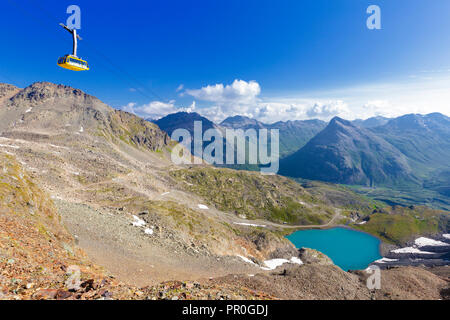 Diavolezza cableway transit above Diavolezza Lake, Bernina Pass, Engadine, Graubunden, Switzerland, Europe Stock Photo