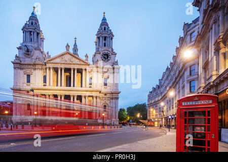 St. Paul's Cathedral and a London bus, London, England, United Kingdom, Europe Stock Photo