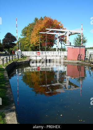 Around the UK - Plank Lane Lift Bridge, with reflection in the canal Stock Photo