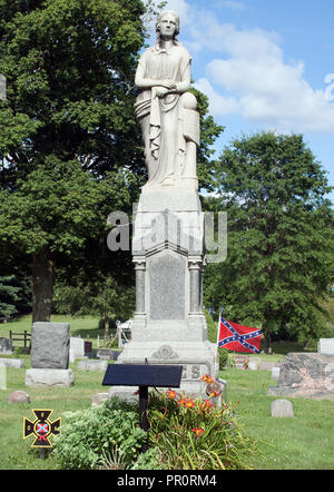 Married Giants Grave in Seville, Ohio Stock Photo