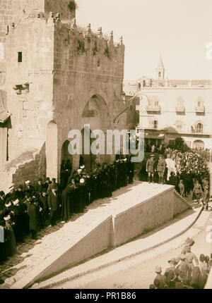 Entry of Field Marshall Allenby, Jerusalem, December 11th, 1917 Field Marshall Allenby and Borton Pasha at Citadel. 1917 Stock Photo