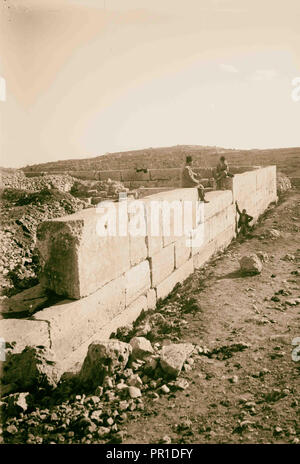 Hebron and surroundings Ramet el Khalil. Herodian wall encircling the ruins. 1920, West Bank, Hebron Stock Photo