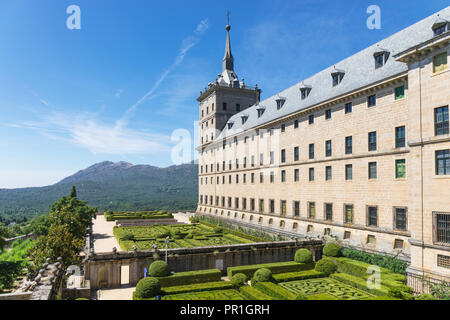 San Lorenzo de El Escorial, Madrid Province, Spain.  The monastery of El Escorial.  The monastery and its historic surroundings are a UNESCO World Her Stock Photo