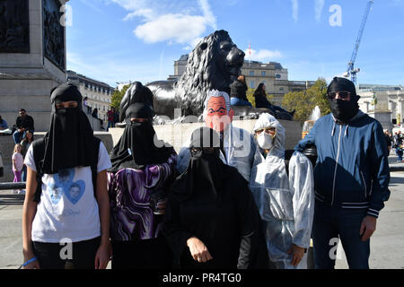 London, UK. 29th September, 2018. Just over about 20 far-rights Islamophobia demonstration anti-Burka mock with wearing Burka in Trafalgar square, London, UK. 29 September 2018. Credit: Picture Capital/Alamy Live News Stock Photo