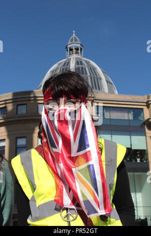 Newcastle, UK. 29th September 2018. Anti-racism group Newcastle Unites campaigners hold counter protest against Far-right North East Front line Patriots in Newcastle city centre. 29th September, 2018. Credit: DEW/Alamy Live News Stock Photo