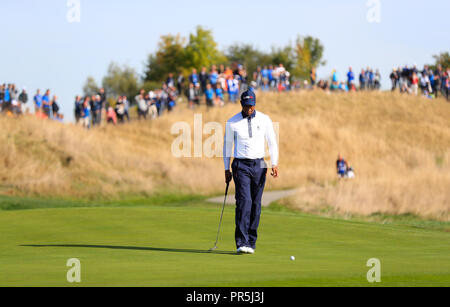 Team USA's Tiger Woods misses a putt on the 8th during the Foursomes match on day two of the Ryder Cup at Le Golf National, Saint-Quentin-en-Yvelines, Paris. Stock Photo