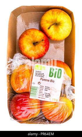 https://l450v.alamy.com/450v/pr64em/organic-bio-apples-for-sale-in-shrink-wrapped-tray-france-pr64em.jpg