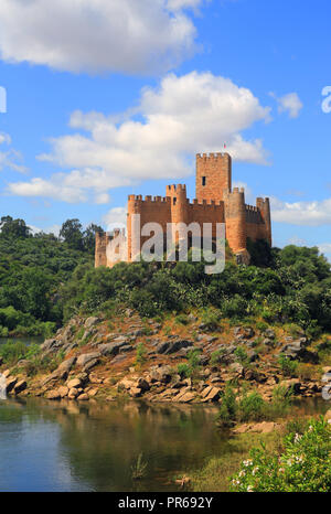 The medieval Almourol Castle built on an island in the middle of River Tagus - Rio Tejo, Santarem, Ribatejo, Portugal. Stock Photo