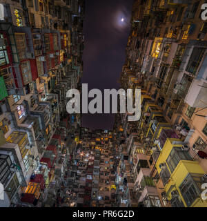 Overcrowded residential building in Hong Kong Stock Photo