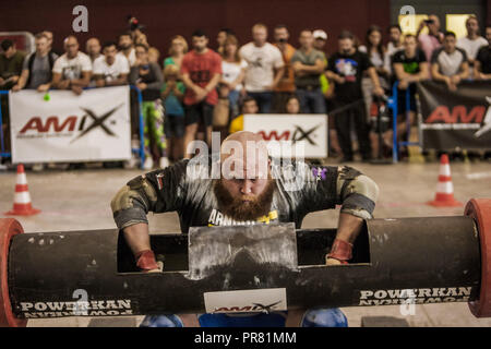 Barcelona, Catalonia, Spain. 29th Sep, 2018. Weightlifter in the strongman ''Arnold Classic Europe'' 2018 multisport competition in Barcelona. Credit: Celestino Arce Lavin/ZUMA Wire/Alamy Live News Stock Photo