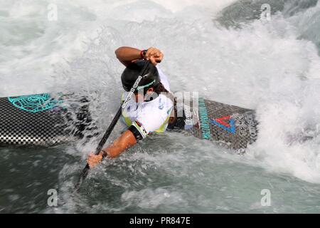 Rio De Janeiro, Brazil. 29th Sep, 2018. Mallory Franklin of Britain competes during the women's canoe (C1) semifinal at the 2018 ICF Canoe Slalom world championships in Rio de Janeiro, Brazil, Sept. 29, 2018. Mallory Franklin advanced to the final with 118.24 seconds. Credit: Li Ming/Xinhua/Alamy Live News Stock Photo