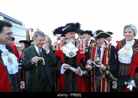 ALAN TITCHMARSH DRIVES THE SHEEP OVER LONDON BRIDGE 2018 Stock Photo