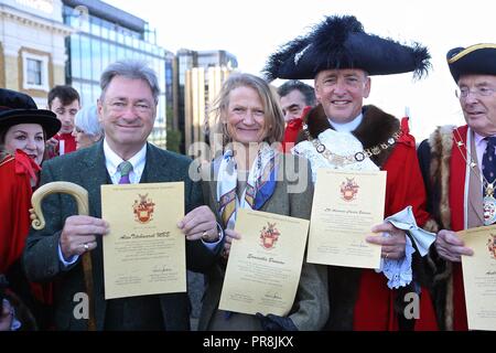 ALAN TITCHMARSH DRIVES THE SHEEP OVER LONDON BRIDGE 2018 Stock Photo