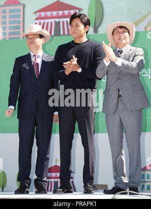 01st Oct, 2018. S. Korean actor Jang Dong-gun South Korean actor Jang Dong-gun (C) attends the 5th Handon Day at Seoul Land in Gwacheon, Gyeonggi Province, just south of Seoul, on Sept. 29, 2018. Credit: Yonhap/Newcom/Alamy Live News