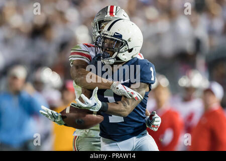 University Park, Pennsylvania, USA. 29th Sep, 2018. Penn State Nittany Lions wide receiver KJ Hamler (1) is defended by Ohio State Buckeyes safety Isaiah Pryor (12) during the second half of the NCAA football game between the Ohio State Buckeyes and the Penn State Nittany Lions at Beaver Stadium in University Park, Pennsylvania. Credit: csm/Alamy Live News Stock Photo