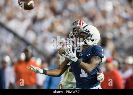 University Park, Pennsylvania, USA. 29th Sep, 2018. Penn State Nittany Lions wide receiver KJ Hamler (1) is defended by Ohio State Buckeyes safety Isaiah Pryor (12) during the second half of the NCAA football game between the Ohio State Buckeyes and the Penn State Nittany Lions at Beaver Stadium in University Park, Pennsylvania. Credit: csm/Alamy Live News Stock Photo