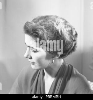 A 1950s hairstyle. A woman at the hairdresser 1952. Sweden 1952. ref 1962 Stock Photo