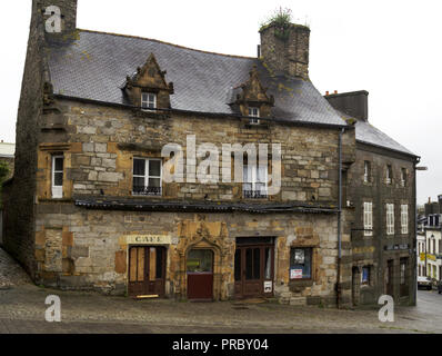 France Dept Finistere. St Renan market town.The old  house called Le Maison Gerard in the Place de Vieux Marche. Stock Photo