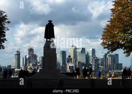 London Panorama from Greenwich Park, England UK. 22 September 2018 Statue of General James Wolfe looking across to 20th and 21st cntury Canary Wharf c Stock Photo