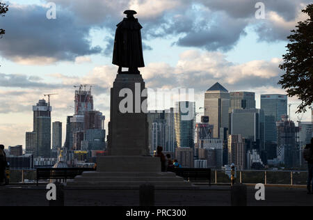 London Panorama from Greenwich Park, England UK. 22 September 2018 Statue of General James Wolfe looking across to 20th and 21st cntury Canary Wharf c Stock Photo