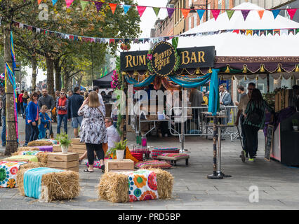 Sunday food market in Market Place, St. Albans, Hertfordshire, England, UK Stock Photo