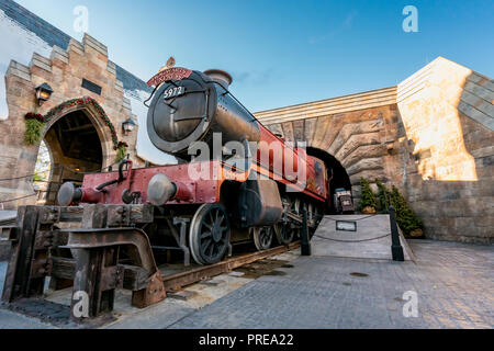 ORLANDO, FLORIDA, USA - DECEMBER, 2017: The Wizarding World of Harry Potter - The Hogwarts Express Train Station and Platform, Universal Studios Flori Stock Photo