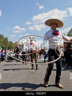 A Vaquero (Mexican cowboy) spinning a lasso Stock Photo