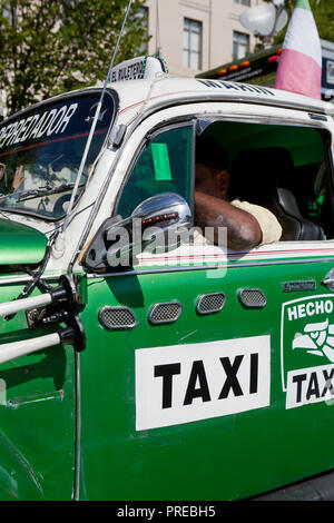 Vintage 1970's Volkswagen Beetle taxi (VW bug taxi) - USA Stock Photo