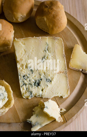 Blue Vinny a traditional cheese made in Sturminster Newton in Dorset England  from unpasteurised skimmed milk with Dorset Knob biscuits Stock Photo