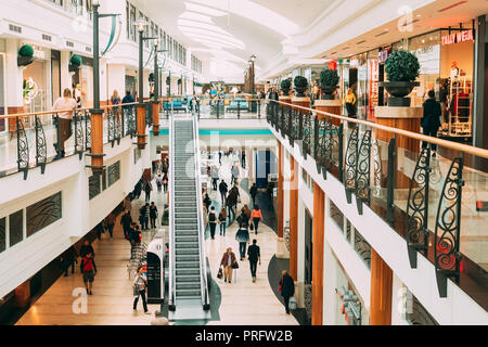 Warsaw, Poland - September 27, 2018: People Visiting Arkadia Shopping Mall. Stock Photo