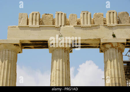 Greece. Athens. Acropolis. Parthenon. Classical temple dedicated to Athena. 447 BC-432 BC. Doric order. Architects: Iktinos and Callicrates. Ssculptor Phidias. Architectural detail. Pediment, entablature with frieze, triglyph, metope, architrave, columns and capital (abacus, echinus). Stock Photo