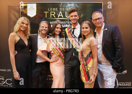 Beauty competition and annual election of Mister and Miss Hamburg 2018 held at Europa Passage  Featuring: Jolina Fust, Paul Janke, Pricilla Klein (halbe Brasilianerin) und Tom von Holtzapfel (Miss und Mister Hamburg), Anahita Rehbein und Joerg Harengerd (Europa Passage) Where: Hamburg, Germany When: 31 Aug 2018 Credit: Becher/WENN.com Stock Photo