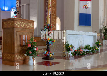 Lectern and altar, Catedral Basilica Nuestra Senora de los Milagros (Cathedral Basilica of Our Lady of Miracles), catholic church in Caacupe, Paraguay Stock Photo