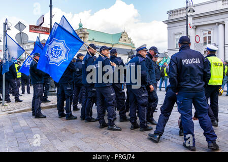 Warsaw, Poland, 2nd Oct, 2018: 30,000 firefighters and members of the Police, Prison Guard and Border Guard protest on streets of the Polish capital against bad working conditions and low pay. Credit: dario photography/Alamy Live News. Stock Photo