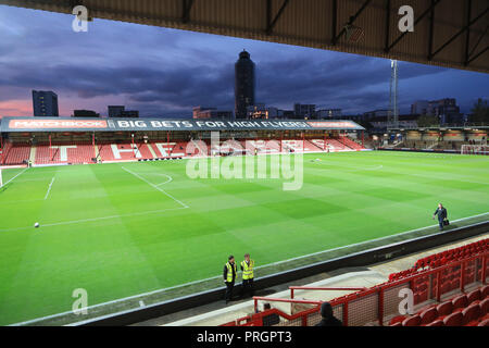 London, UK. 2nd October 2018, Griffin Park, London, England; Sky Bet Championship, Brentford v Birmingham City ; Griffin Park    Credit: Romena Fogliati/News Images,    English Football League images are subject to DataCo Licence Credit: News Images /Alamy Live News Stock Photo