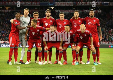 Munich, Deutschland. 02nd Oct, 2018. firo: 02.10.2018 Football, Football: Uefa Champions League, CL Season 2018/2019 Group stage, First leg FC Bayern Munich - Ajax Amsterdam, Team photo, FC Bayern, Munich, Muenchen, | usage worldwide Credit: dpa/Alamy Live News Stock Photo