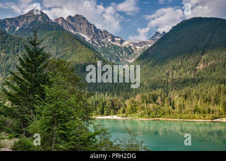 Pyramid Peak, Pinnacle Peak, Paul Bunyans Stump, North Cascades National Park, over Diablo Lake, from North Cascades Highway, Washington state, USA Stock Photo