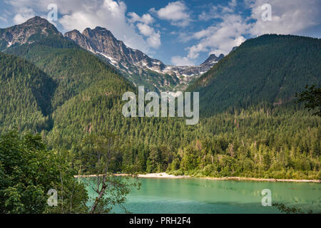 Pyramid Peak, Pinnacle Peak, Paul Bunyans Stump, North Cascades National Park, over Diablo Lake, from North Cascades Highway, Washington state, USA Stock Photo