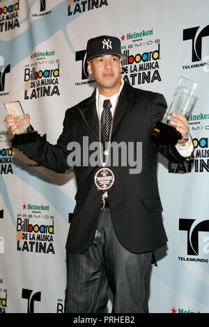 Daddy Yankee celebrates winning the urban genre artist of the year award at  the Premio Lo Nuestro award show, at the American Airlines Arena in Miami,  Florida on February 23, 2006 Stock