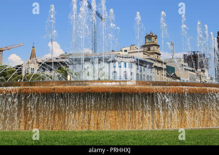 Fountain of the Catalonia Square (Plaza de Cataluña) in the downtown of Barcelona, Catalonia, Spain, Europe. Stock Photo