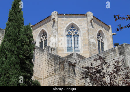 Ancient medieval Church of Sant Peter (Iglesia de San Pedro) in the old town of Figueres, Catalonia, Spain, Europe on a beautiful summer day Stock Photo