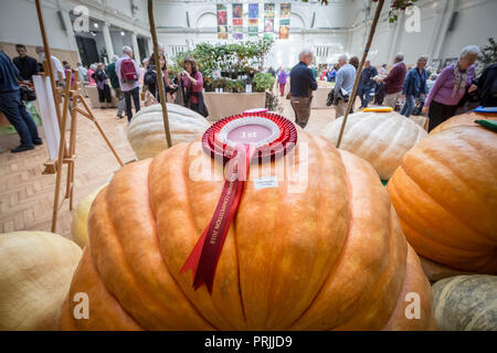 London, UK. 2nd Oct 2018. RHS Harvest Festival Show. Credit: Guy Corbishley/Alamy Live News Stock Photo