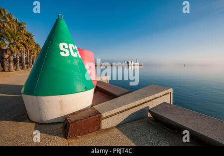 Early morning at Eastern Beach foreshore with Cunningham Pier in the distance, Geelong, Corio Bay, Victoria, Australia Stock Photo